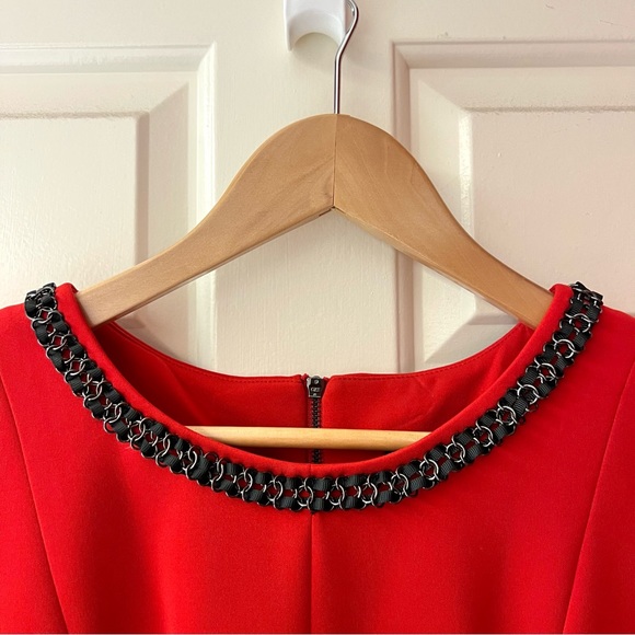 Karl Lagerfeld Chain Embellished Scuba Dress - Picture 4 of 6